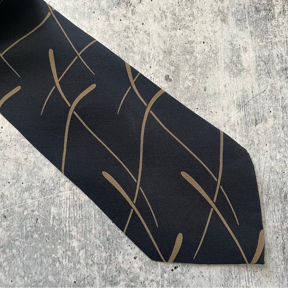 Giorgio Armani Vintage 1980’s Slim Silk Tie - Picture 5 of 5